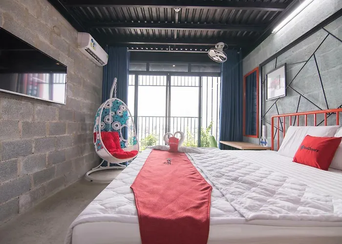 Reddoorz Plus @ Ung Van Khiem Street